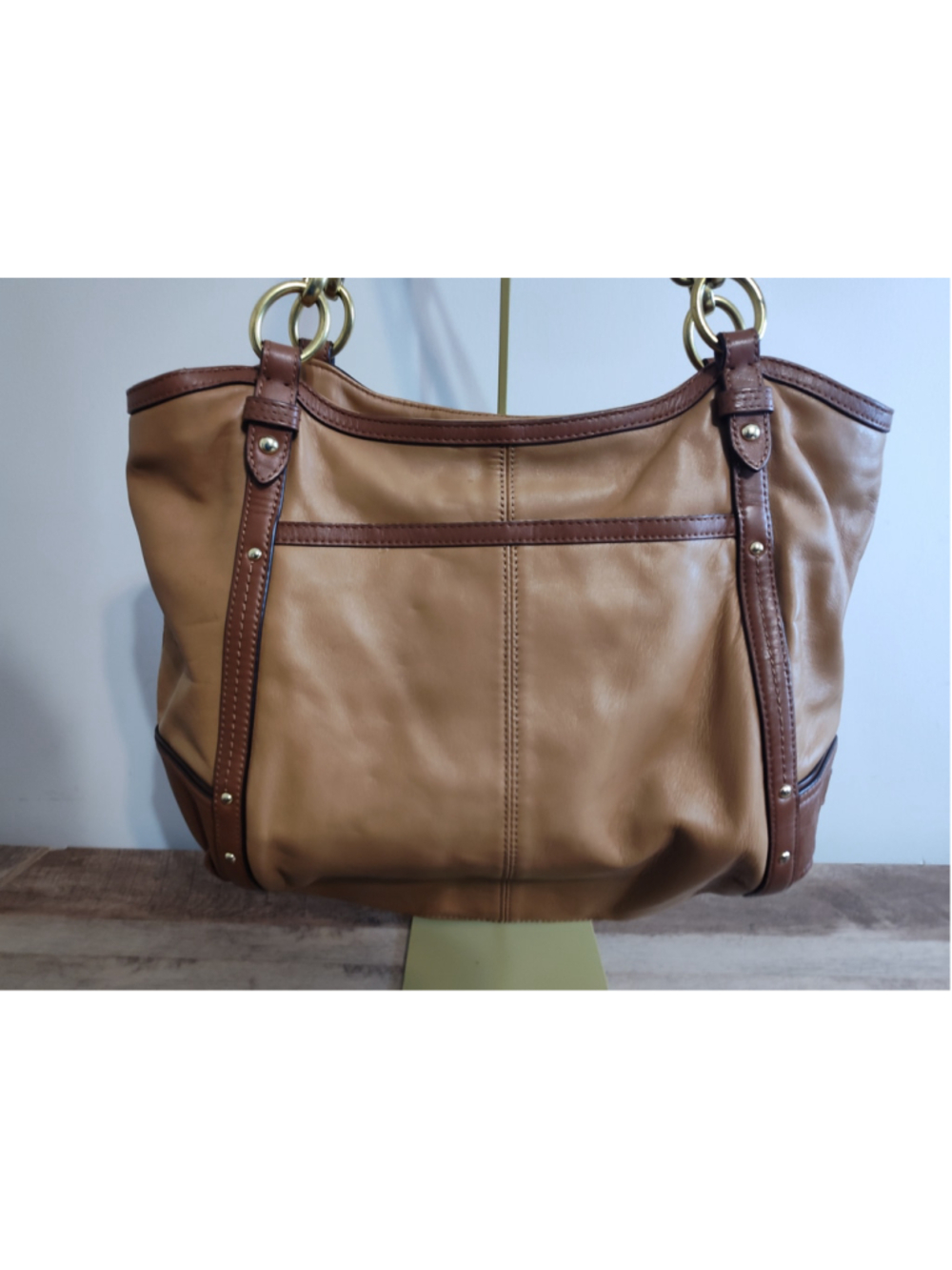 Women's Coach Shoulder Bag Tan and Brown Leather - Picture 2 of 13